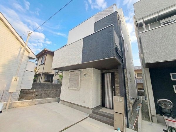 尼崎市元浜町４丁目　中古一戸建て