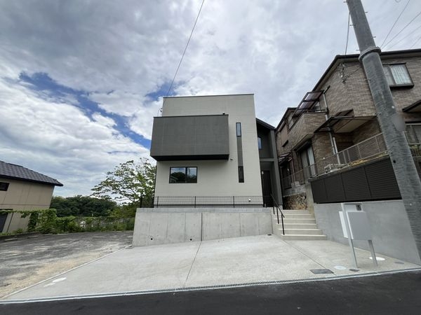 西宮市五月ケ丘　新築一戸建て