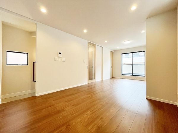 尼崎市稲葉荘２丁目　新築一戸建て　全１区画