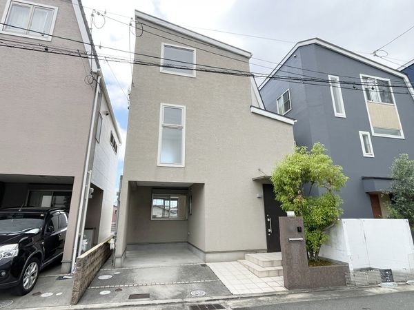 西宮市上ケ原四番町　中古一戸建て