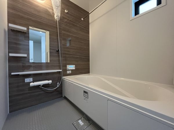 宝塚市鹿塩２丁目　１期　新築一戸建て　１号棟