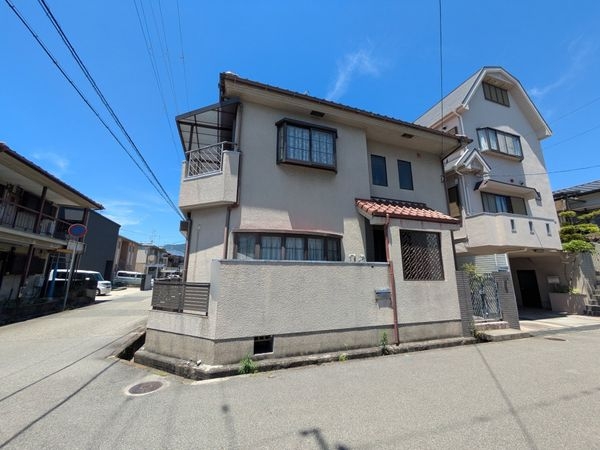 宝塚市光明町　中古一戸建て