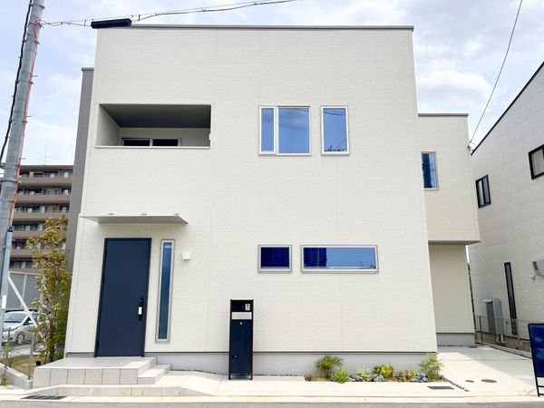 西宮市田近野町の中古一戸建て