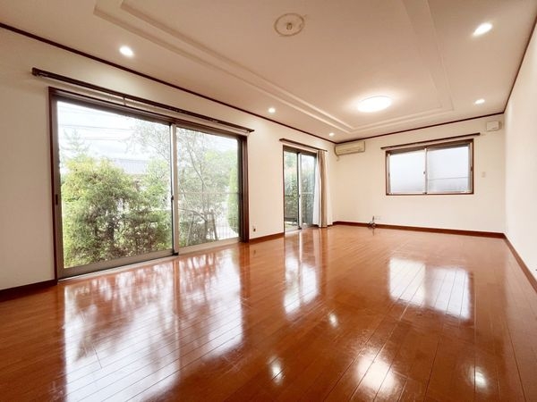 宝塚市山本南１丁目　中古一戸建て
