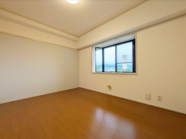 芦屋緑１住宅１号棟　中古マンション