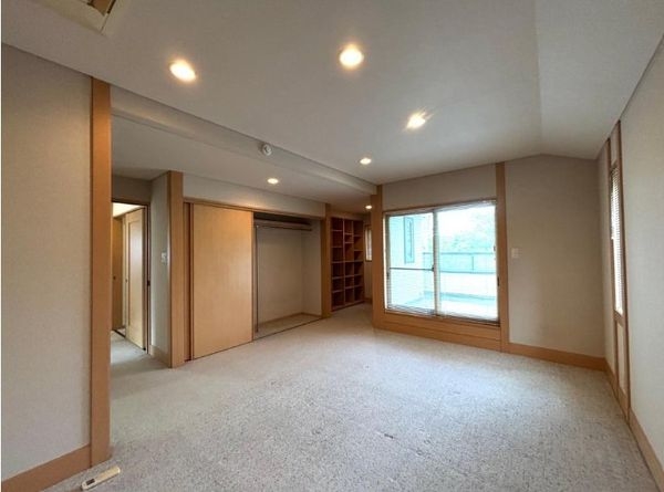 宝塚市山手台西２丁目の中古一戸建て