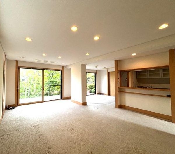 宝塚市山手台西２丁目　中古一戸建て