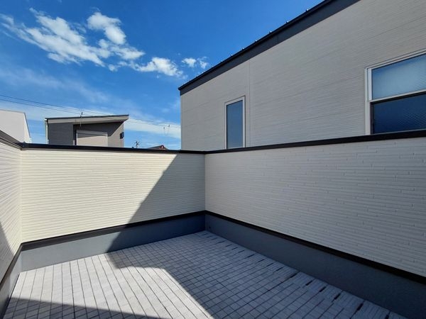 西宮市今津久寿川町　新築一戸建て