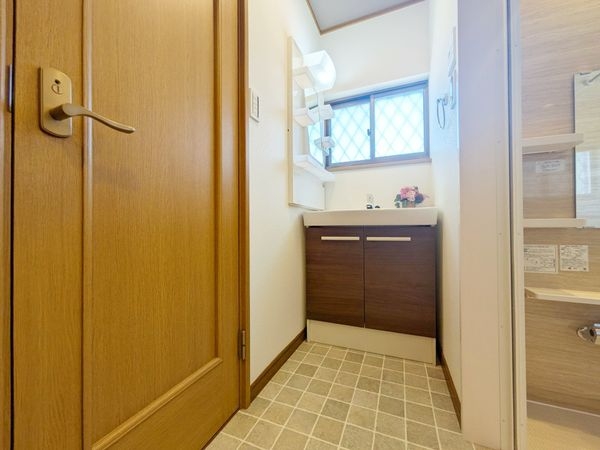 西宮市新甲陽町の中古一戸建て