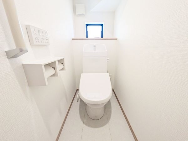 宝塚市末成町　新築一戸建て　A号棟
