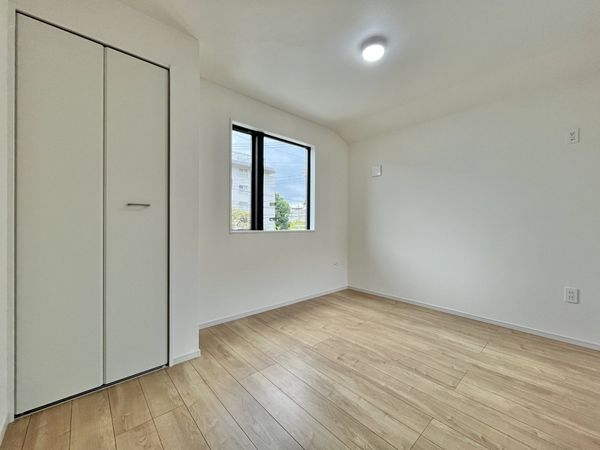 宝塚市売布４丁目　新築一戸建て　２期　全１区画