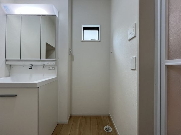 宝塚市売布４丁目　新築一戸建て　２期　全１区画