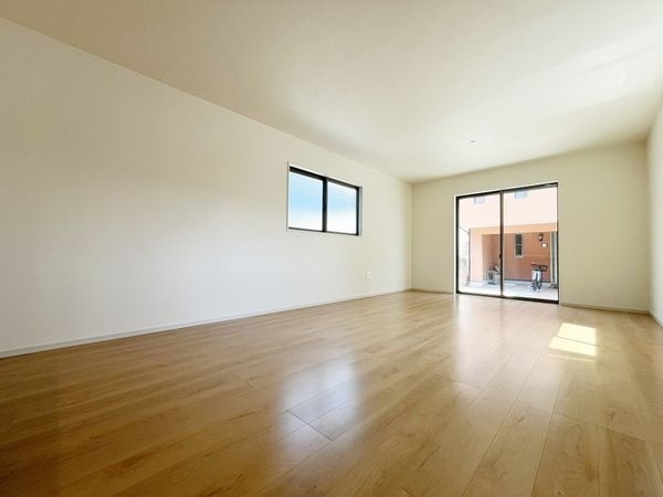 尼崎市東園田町３丁目　新築一戸建て　１期　１号棟