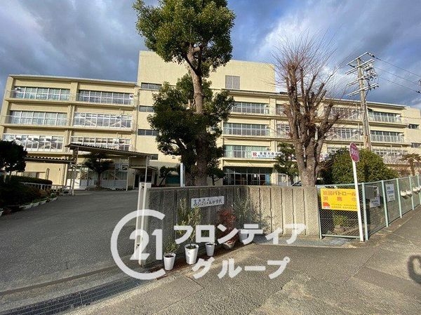 宝塚市雲雀丘１丁目の中古一戸建て(宝塚市立南ひばりガ丘中学校)