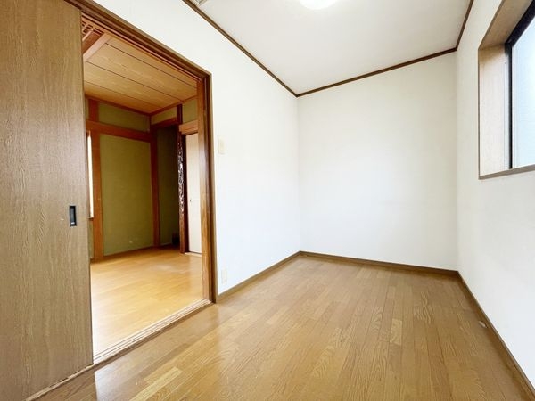 西宮市小曽根町３丁目の中古一戸建て