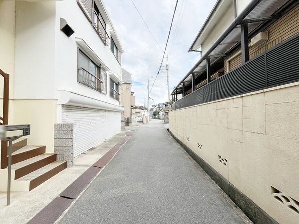 西宮市小曽根町３丁目の中古一戸建て