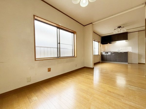 西宮市小曽根町３丁目の中古一戸建て