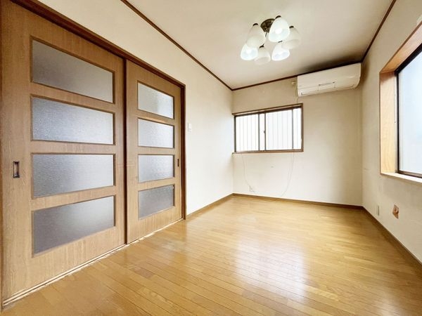西宮市小曽根町３丁目の中古一戸建て