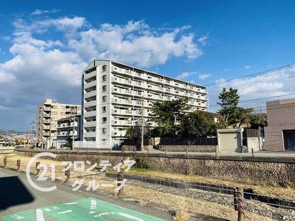 ロイヤルコート逆瀬川　中古マンション