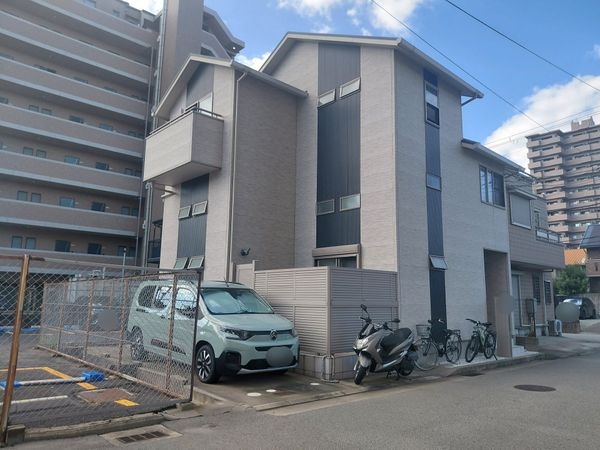 西宮市中前田町の中古一戸建て