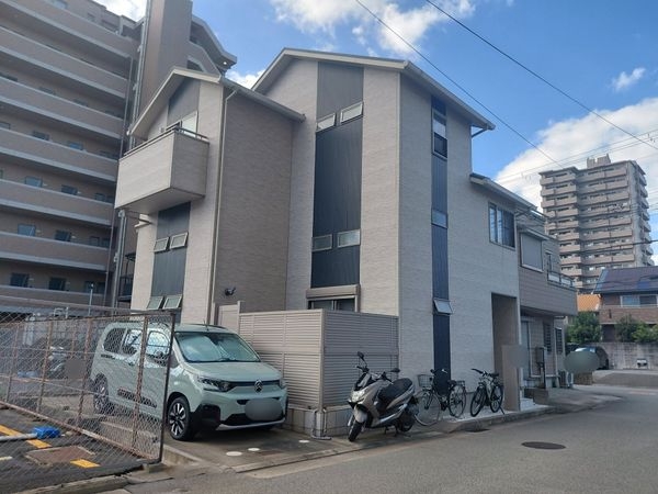 西宮市中前田町の中古一戸建て
