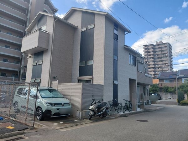 西宮市中前田町の中古一戸建て