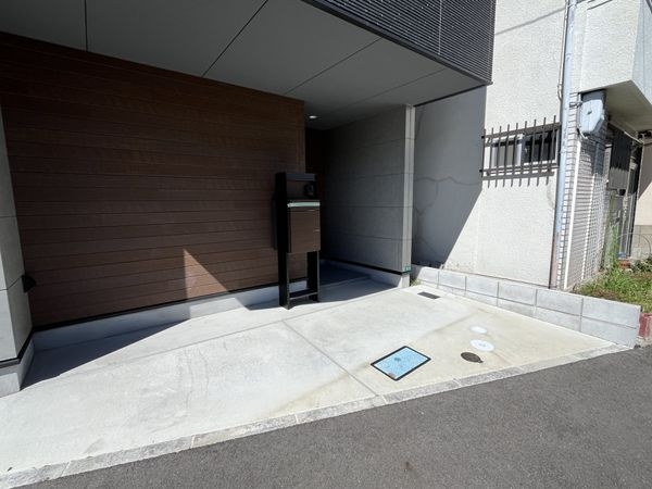 西宮市浜甲子園１丁目の中古一戸建て