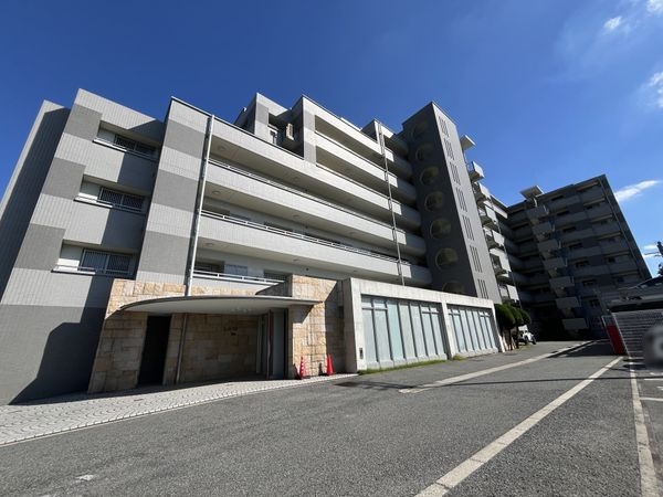 アズ・ワン、リッシュ 中古マンション