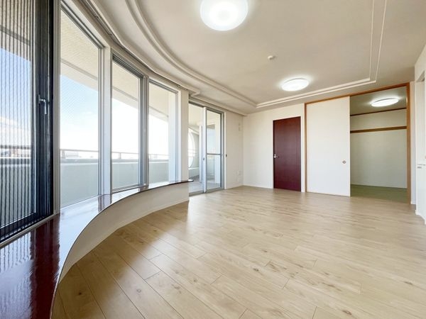 アズ・ワン、リッシュ　中古マンション