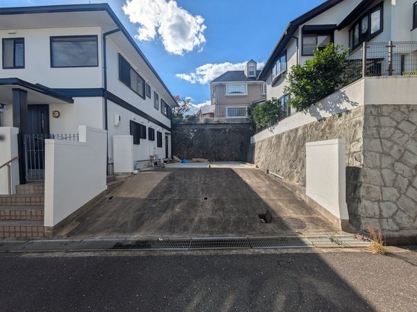 宝塚市逆瀬台６丁目の中古一戸建て