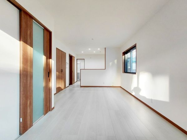 西宮市小曽根町４丁目　新築一戸建て　全１区画