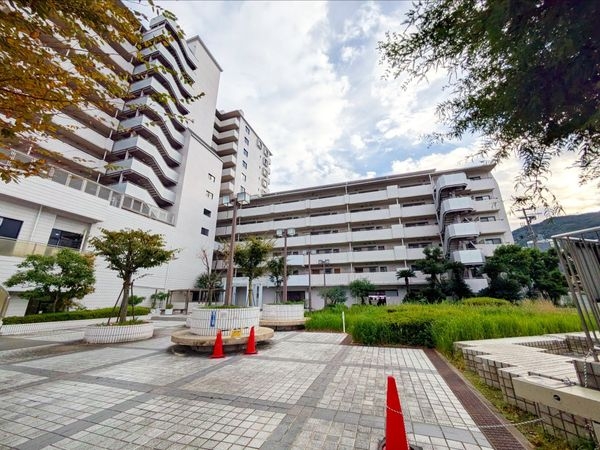 ユニベール宝塚　中古マンション