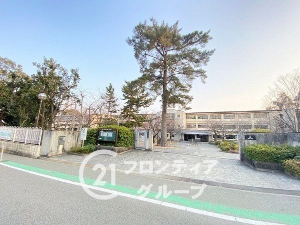 西宮市仁川百合野町の中古一戸建て(中学校)