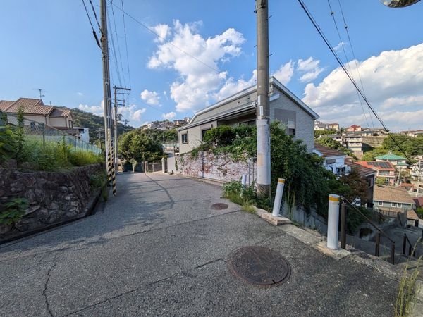 西宮市仁川百合野町の中古一戸建て