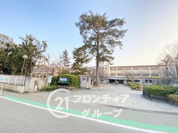 西宮市仁川百合野町の中古一戸建て(中学校)