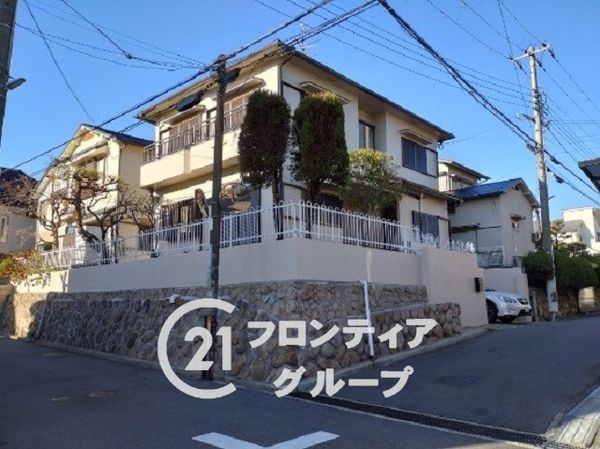 西宮市仁川百合野町の中古一戸建て