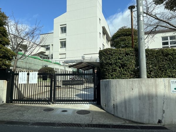 コスモ本山　中古マンション(神戸市立本山南中学校)