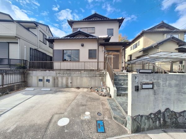 栗東市下戸山の中古一戸建て