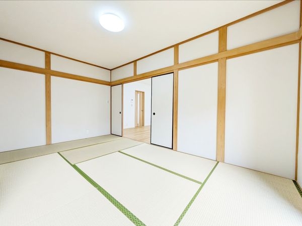 栗東市下戸山の中古一戸建て