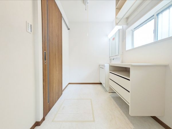 大津市下阪本２丁目　新築一戸建て　１期　６－１号棟