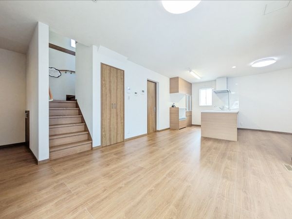 大津市下阪本２丁目　新築一戸建て　１期　６－１号棟