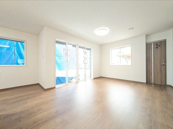 大津市下阪本２丁目　新築一戸建て　１期　６－１号棟