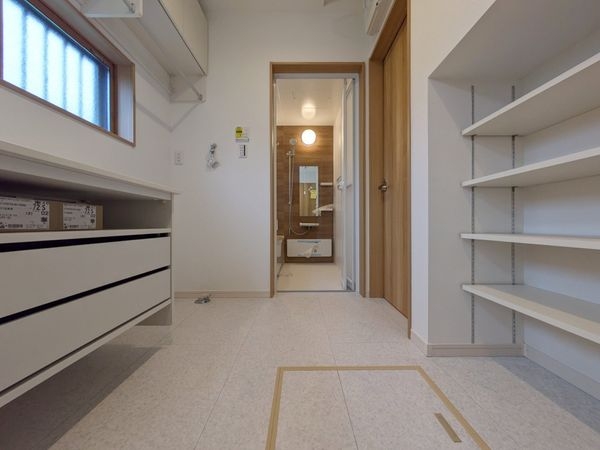 大津市石山寺４丁目　新築一戸建て　２期　１号地