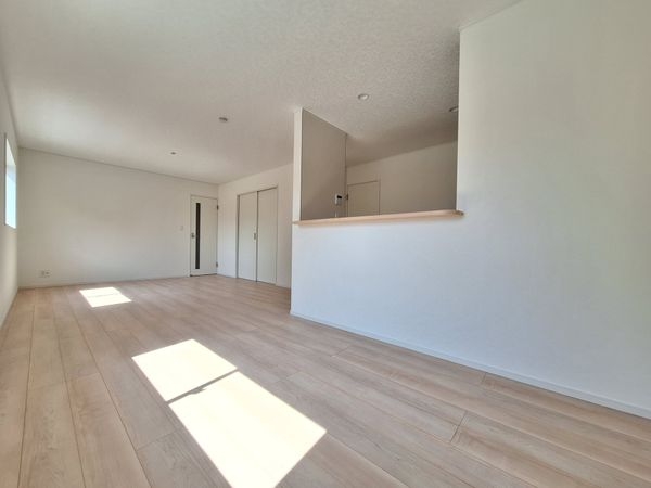 大津市雄琴５丁目　新築一戸建て　第２２　１期　８号棟