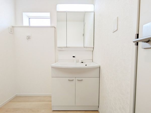 大津市雄琴５丁目　新築一戸建て　第２２　１期　４号棟