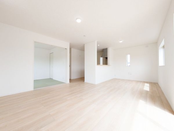 大津市雄琴５丁目　新築一戸建て　第２２　１期　４号棟