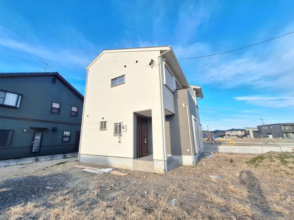 守山市小島町字塚生　新築一戸建て