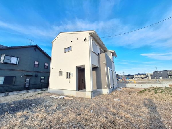守山市小島町字塚生　新築一戸建て