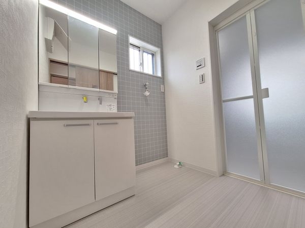 大津市本堅田２丁目　新築一戸建て