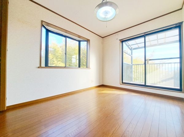 大津市雄琴１丁目の中古一戸建て